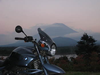精進湖と富士山２.JPG
